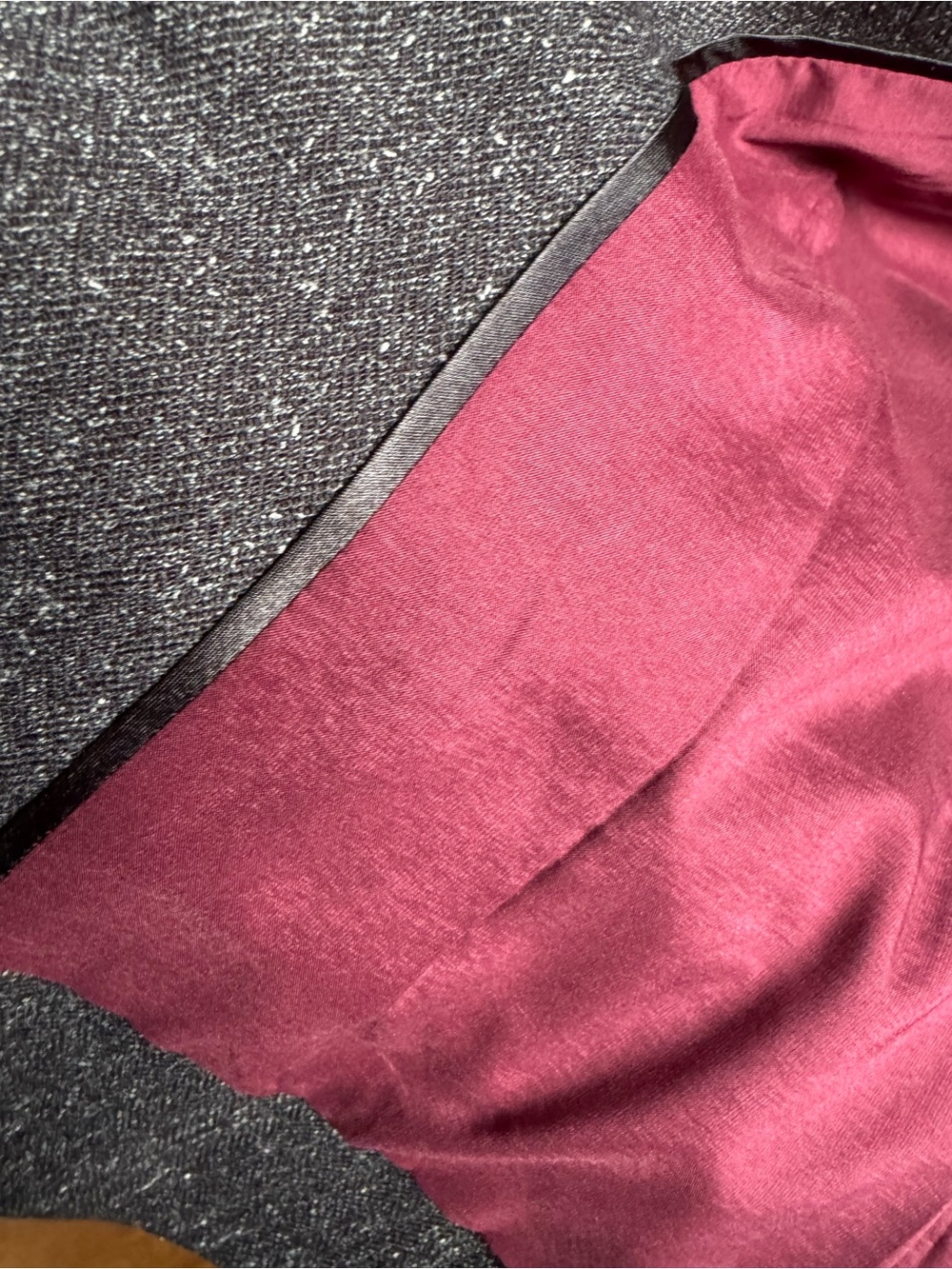 le chateau Charcoal Tweed Vest with Burgundy Lining - Picture 4 of 4